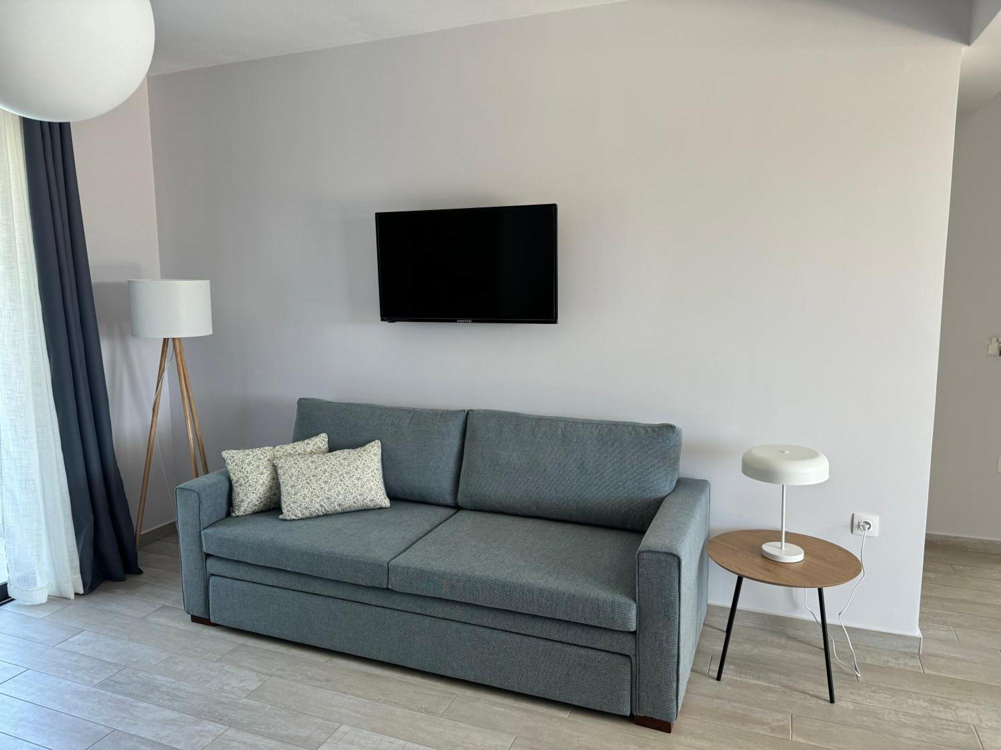 Acra Melia Apartment Palaiontsiflikion Exterior photo